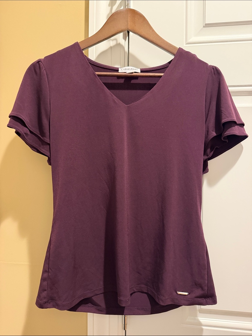 Calvin Klein Plum V-Neck Flutter Sleeve Top
